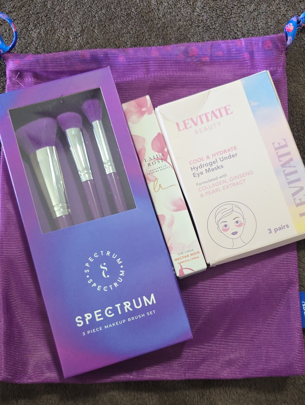 NIB Glam Glow-Up Bundle: Spectrum Brushes, Eye Masks & Eyeliner + Mesh Bag